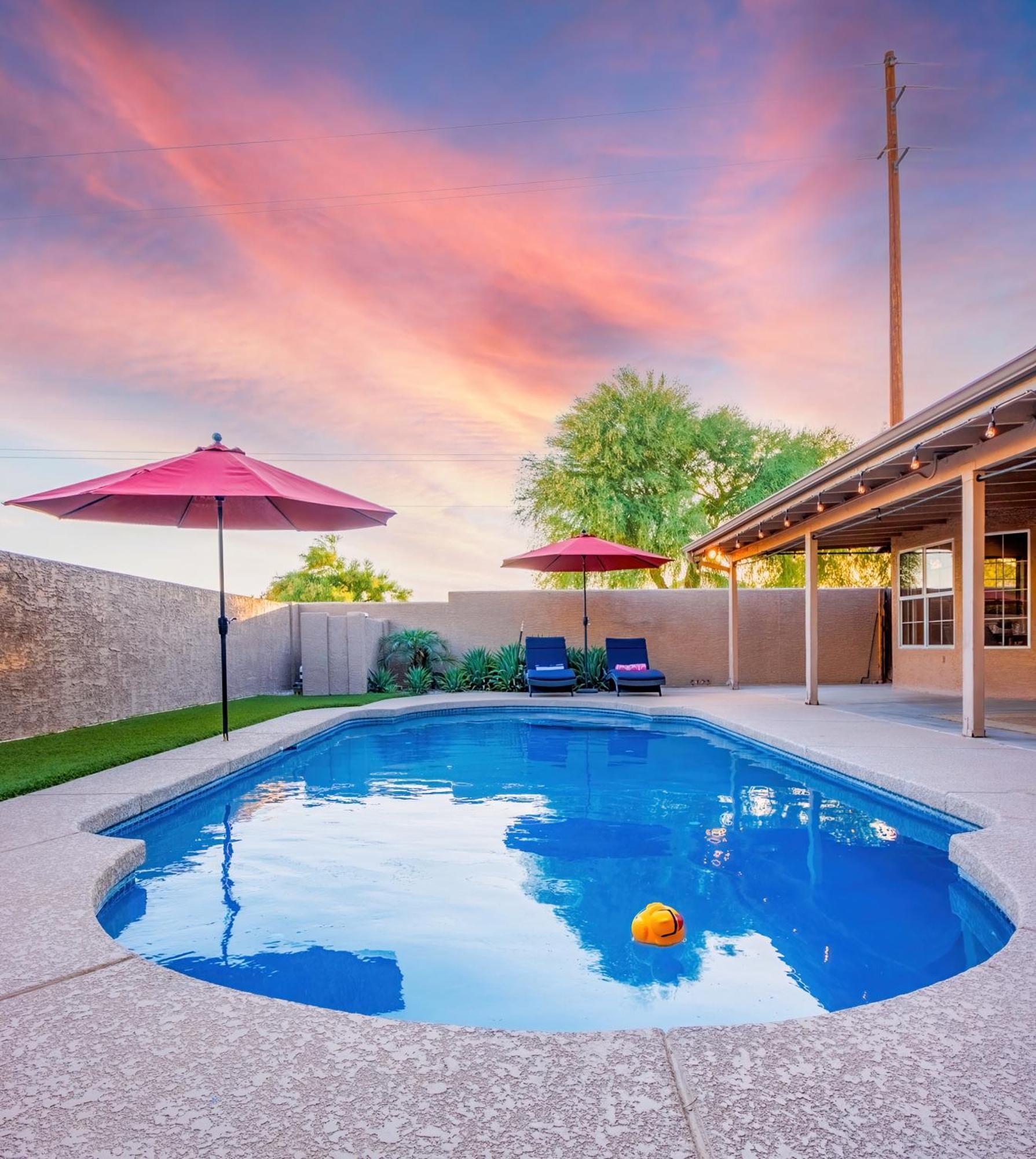 Luxe Phoenix Getaway Екстер'єр фото